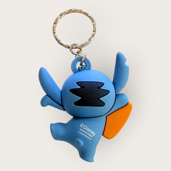 Disney Stitch Pizza Eating Rubber Keychain Keyring Blue Alien - Picture 2 of 3